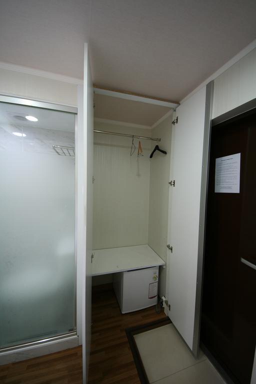 Chloe Hostel Seoul Exterior foto